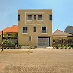 Oyo Life 3987 Kost Aditya