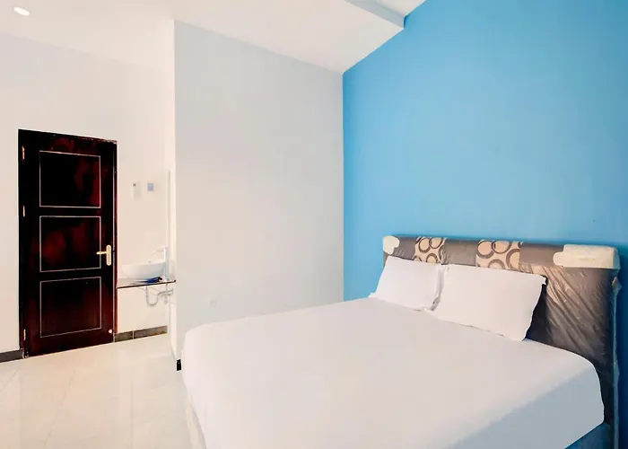Oyo Life 3987 Kost Aditya