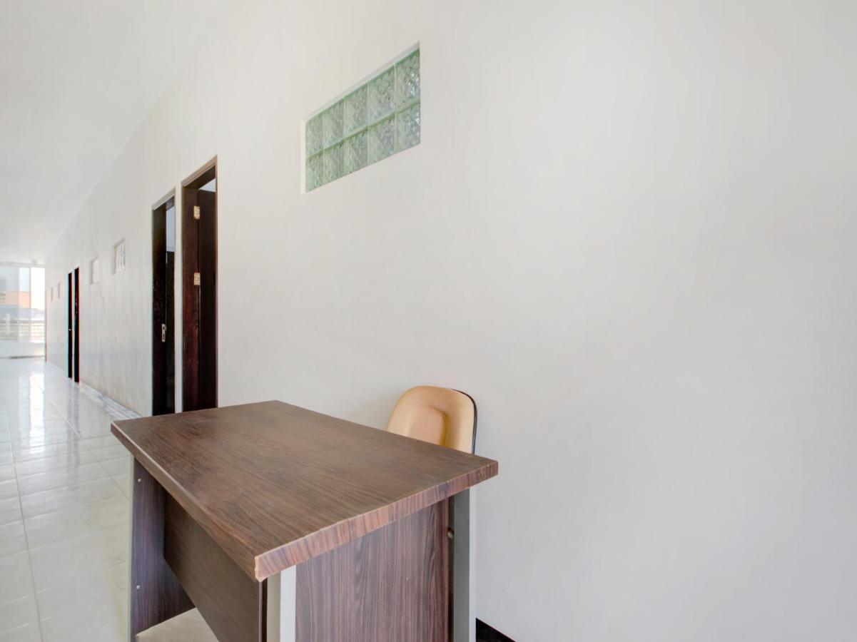 Oyo Life 3987 Kost Aditya 2*