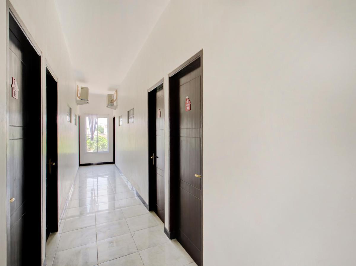 Oyo Life 3987 Kost Aditya